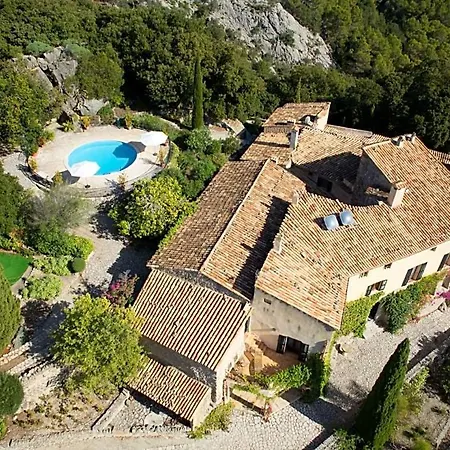 Villa Sleeps 12 With Pool Air Con And Wifi