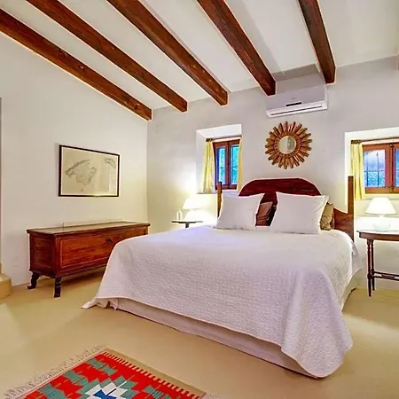 Villa Sleeps 12 With Pool Air Con And Wifi *