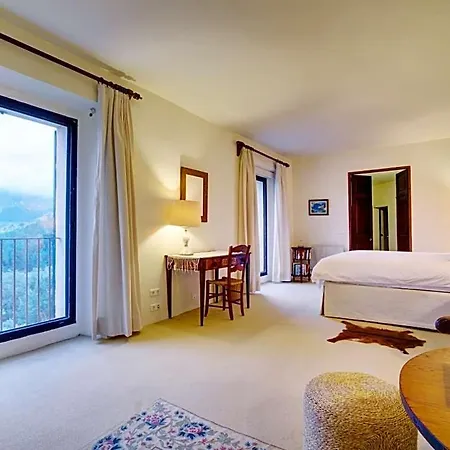 Sleeps 12 With Pool Air Con And Wifi *